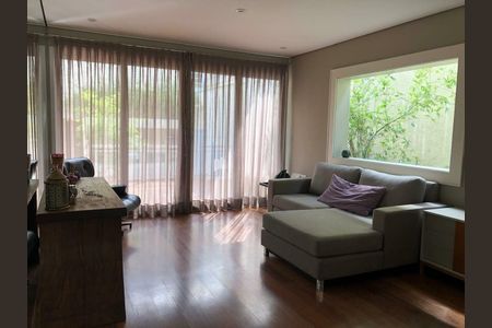 Casa à venda com 210m², 4 quartos e 2 vagas