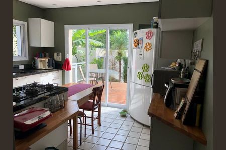 Casa à venda com 210m², 4 quartos e 2 vagas