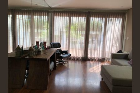 Casa à venda com 210m², 4 quartos e 2 vagas