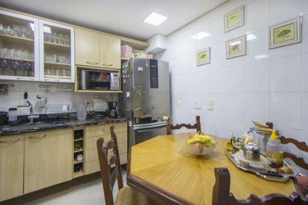 Casa de condomínio à venda com 106m², 3 quartos e 2 vagas