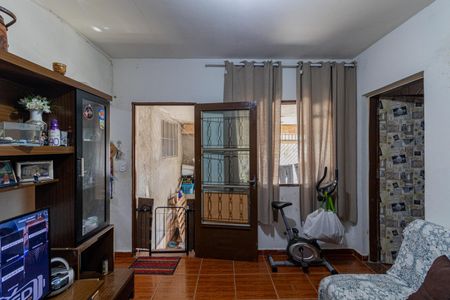 Casa à venda com 200m², 3 quartos e 2 vagas Casa à venda com 200m², 3 quartos e 2 vagasSala