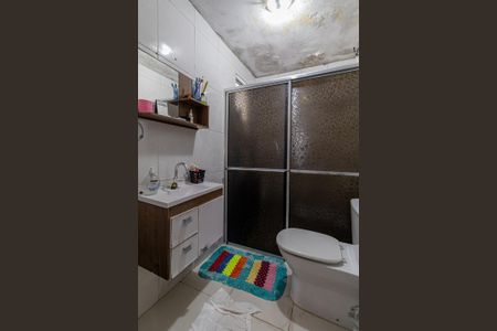 Casa à venda com 200m², 3 quartos e 2 vagas Casa à venda com 200m², 3 quartos e 2 vagasBanheiro 2