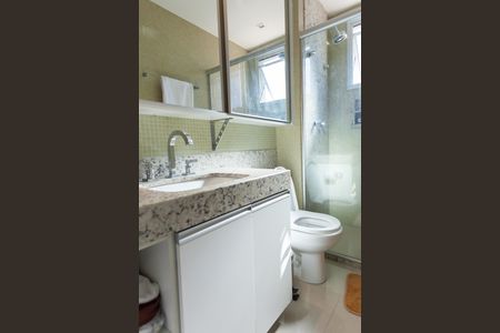 Apartamento à venda com 126m², 3 quartos e 3 vagas Apartamento à venda com 126m², 3 quartos e 3 vagasBanheiro Social