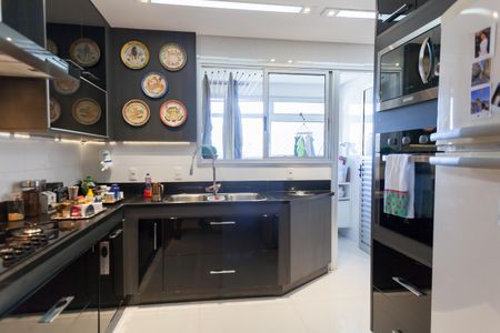 Apartamento à venda com 126m², 3 quartos e 3 vagas Apartamento à venda com 126m², 3 quartos e 3 vagasCozinha