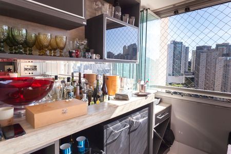 Apartamento à venda com 126m², 3 quartos e 3 vagas Apartamento à venda com 126m², 3 quartos e 3 vagasVaranda gourmet