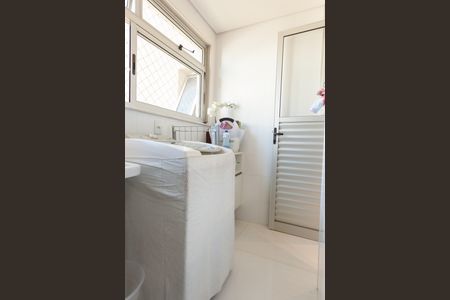 Apartamento à venda com 126m², 3 quartos e 3 vagas Apartamento à venda com 126m², 3 quartos e 3 vagasÁrea de Serviço