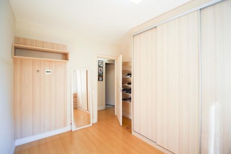 Apartamento à venda com 105m², 3 quartos e 1 vagaQuarto 2