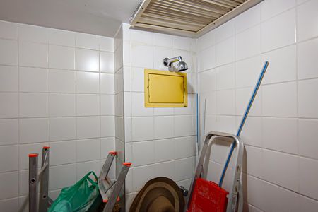Apartamento para alugar com 126m², 4 quartos e 2 vagas Apartamento para alugar com 126m², 4 quartos e 2 vagasBanheiro de Serviço