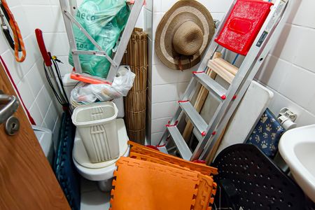 Apartamento para alugar com 126m², 4 quartos e 2 vagas Apartamento para alugar com 126m², 4 quartos e 2 vagasBanheiro de Serviço