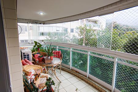 Apartamento para alugar com 126m², 4 quartos e 2 vagas Apartamento para alugar com 126m², 4 quartos e 2 vagasVaranda da Sala