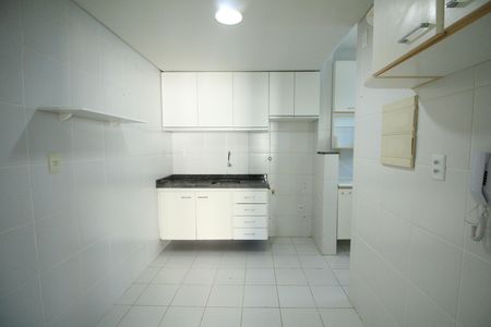 Apartamento para alugar com 80m², 2 quartos e 2 vagasCozinha e Área de Serviço