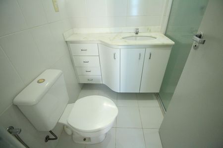 Apartamento para alugar com 80m², 2 quartos e 2 vagasBanheiro da Suíte