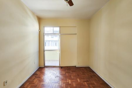 Apartamento para alugar com 75m², 2 quartos e sem vagaQuarto