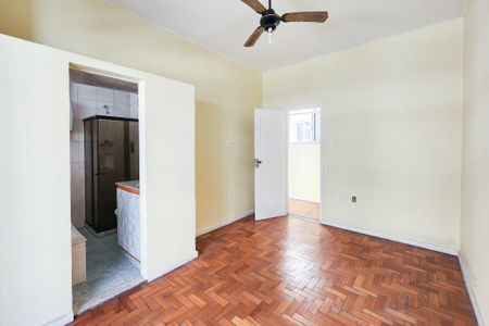 Apartamento para alugar com 75m², 2 quartos e sem vagaSuíte