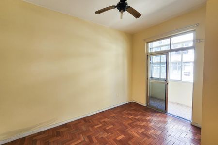 Apartamento para alugar com 75m², 2 quartos e sem vagaSuíte