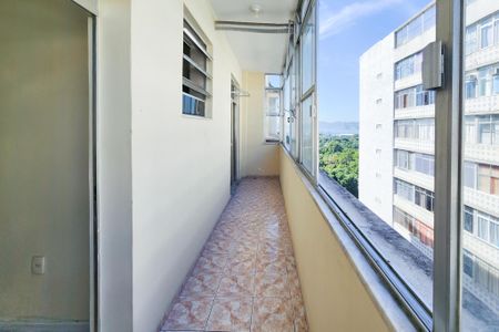 Apartamento para alugar com 75m², 2 quartos e sem vagaVaranda do Quarto