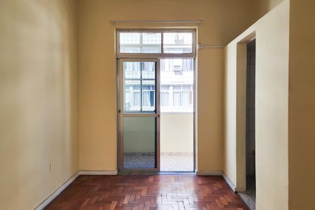 Apartamento para alugar com 75m², 2 quartos e sem vagaSuíte