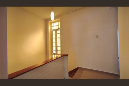 Casa à venda com 300m², 6 quartos e 1 vagaHall social