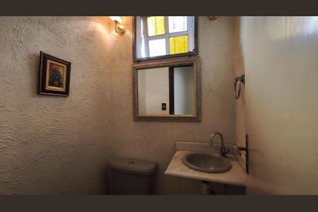 Casa à venda com 300m², 6 quartos e 1 vagaLavabo