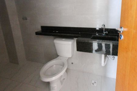 Apartamento à venda com 71m², 2 quartos e 1 vagaBanheiro da Suíte