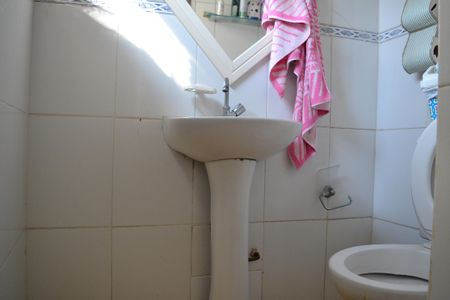 Casa à venda com 240m², 2 quartos e 2 vagasBanheiro