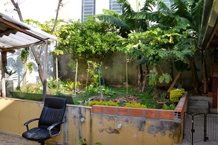 Casa à venda com 240m², 2 quartos e 2 vagasArea externa