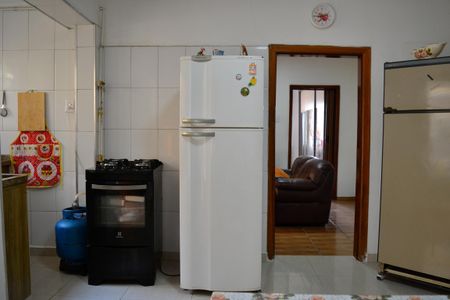 Casa à venda com 240m², 2 quartos e 2 vagasCozinha