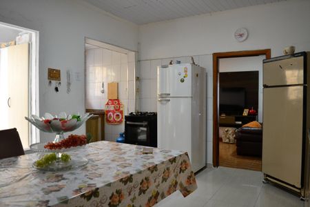 Casa à venda com 240m², 2 quartos e 2 vagasCozinha