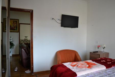 Casa à venda com 240m², 2 quartos e 2 vagasQuarto