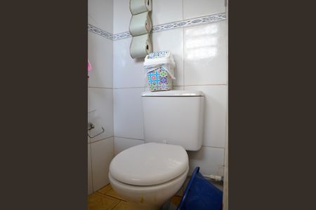 Casa à venda com 240m², 2 quartos e 2 vagasBanheiro