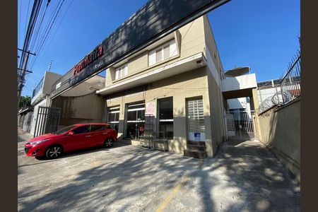 Casa para alugar com 90m², 2 quartos e sem vaga Casa para alugar com 90m², 2 quartos e sem vagaFachada