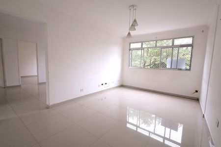 Apartamento à venda com 100m², 2 quartos e 2 vagasSala