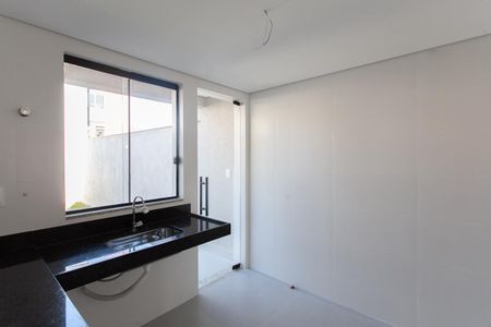 Casa à venda com 119m², 2 quartos e 1 vagaCozinha