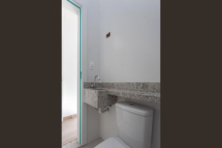 Casa à venda com 119m², 2 quartos e 1 vagaBanheiro da Suíte 1