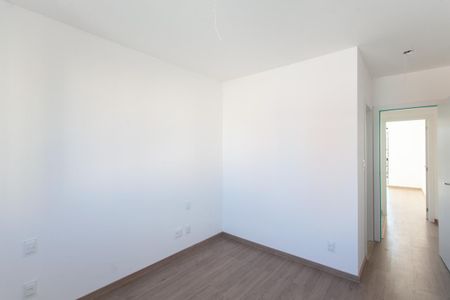 Casa à venda com 122m², 2 quartos e 1 vagaSuíte 2