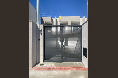 Casa à venda com 122m², 2 quartos e 1 vagaFachada