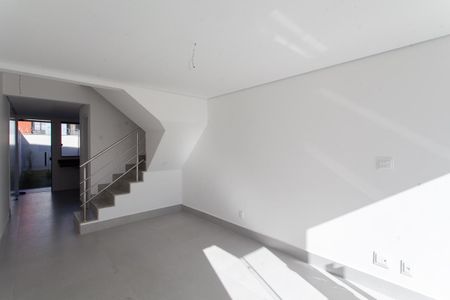 Casa à venda com 122m², 2 quartos e 1 vagaSalaSala