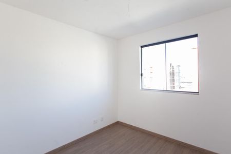 Casa à venda com 122m², 2 quartos e 1 vagaSuíte 2
