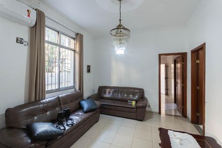 Casa para alugar com 286m², 3 quartos e 4 vagasSala