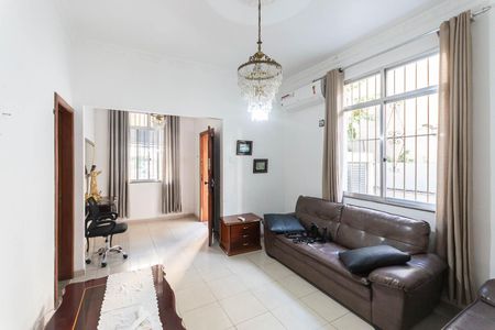 Casa para alugar com 286m², 3 quartos e 4 vagasSala