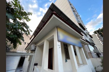 Casa para alugar com 286m², 3 quartos e 4 vagasFachada