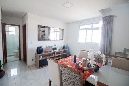 Apartamento à venda com 120m², 3 quartos e 2 vagas Apartamento à venda com 120m², 3 quartos e 2 vagasSala