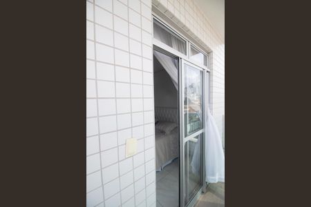 Apartamento à venda com 120m², 3 quartos e 2 vagas Apartamento à venda com 120m², 3 quartos e 2 vagasSacada da Suíte