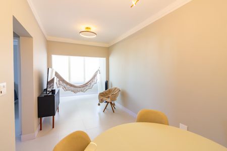 Apartamento à venda com 67m², 2 quartos e 1 vagaSala