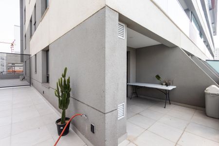 Studio para alugar com 70m², 1 quarto e sem vaga Studio para alugar com 70m², 1 quarto e sem vagaTerraço