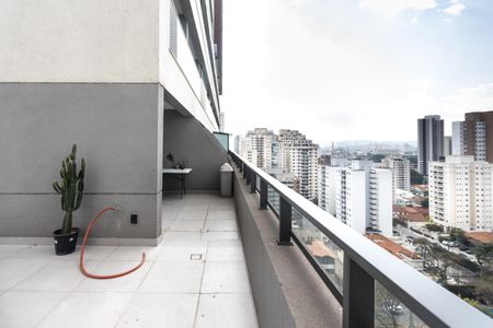 Studio para alugar com 70m², 1 quarto e sem vaga Studio para alugar com 70m², 1 quarto e sem vagaTerraço