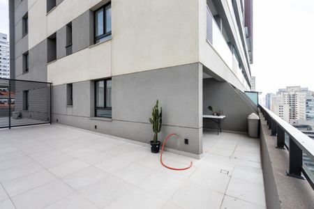 Studio para alugar com 70m², 1 quarto e sem vaga Studio para alugar com 70m², 1 quarto e sem vagaTerraço