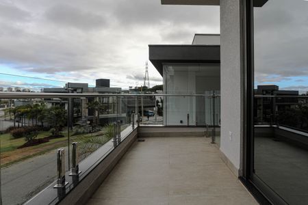 Casa de condomínio para alugar com 300m², 3 quartos e 4 vagasSacada - Quarto 1 - Suíte