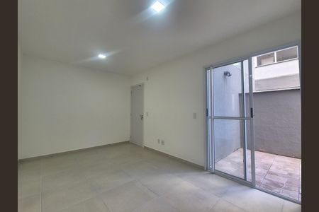 Apartamento para alugar com 65m², 2 quartos e 1 vagaSala