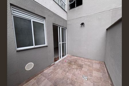 Apartamento à venda com 65m², 2 quartos e 1 vaga Apartamento à venda com 65m², 2 quartos e 1 vagaVaranda da sala